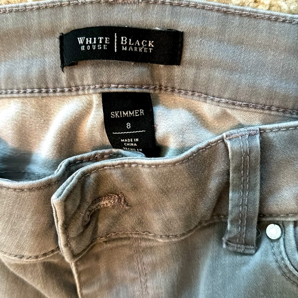WHITE HOUSE BLACK MARKET light grey jeans. Size 8. - Picture 2 of 7